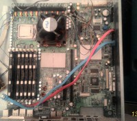 Серверная материнская плата intel s5000Pal.
2 процесора xeon 5130 2.0 Mhz
6 Гб. . фото 3