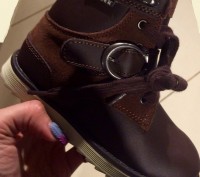 Продам зимние детские коричневые ботинки на мальчика, на шнурках, 27-30р, внутри. . фото 2