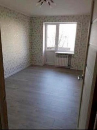 Продам 3-комнатную квартиру по проспекту Гагарина, отличный этаж 4/9 кирпичного . Червонозаводской. фото 3
