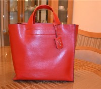 Сумка Furla Divide-It Red Saffiano Leather

Классика фурлы.

Самая известная. . фото 8