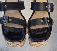 MARC JACOBS WEDGE HEEL SANDALS - SIZE 39/40-SATIN BLACK/CORK NATURAL
MADE IN IT. . фото 8