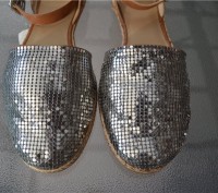 New STUART WEITZMAN "Armor" Silver Slide Sandals Shoes, Size 8

RETAIL PRICE $. . фото 5