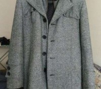 Зимнее пальто серого цвета,в отличном состоянии!
Достаточно теплое 70% шерсть и. . фото 2