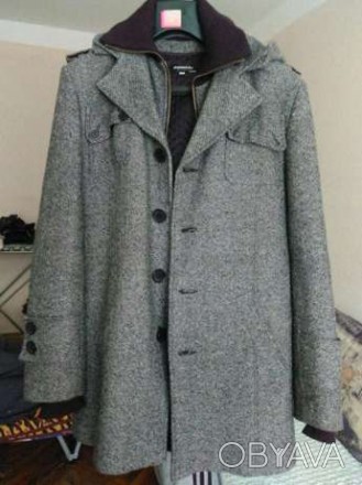 Зимнее пальто серого цвета,в отличном состоянии!
Достаточно теплое 70% шерсть и. . фото 1