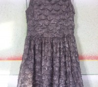Продаю шикарное очень нарядное платье ZARA. Производство: Болгария. Очень богато. . фото 3
