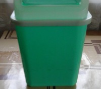 ведро пластмассовое для мусора с крышкой,цвет салатовый. . фото 3