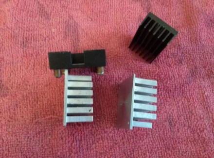 четире алюминиевих радиатора для транзисторов микросхем мощних светодиодов....ра. . фото 5