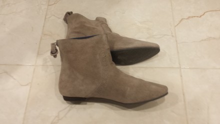 Calvin Klein Jeans Evey Womens 6.5 Gray Leather Fashion Ankle Boots

Джинсовый. . фото 9