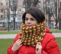 Вашему вниманию предлагаю шарфы снуды ручной работы.
Шарфы очень мягкие и теплы. . фото 2