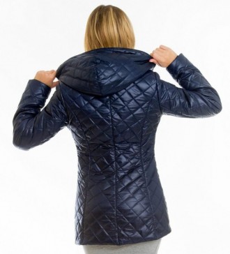 Демисезонная куртка женская с вкапюшоном, модель на змейке, с карманами. Длина и. . фото 5