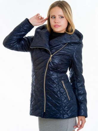 Демисезонная куртка женская с вкапюшоном, модель на змейке, с карманами. Длина и. . фото 3