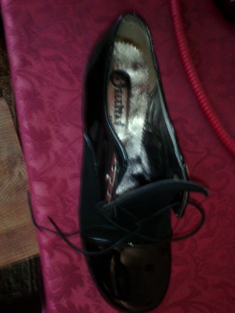 Красивые черные туфли.комбинированный замш с лаковой кожей. . фото 3