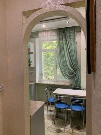 Сдам 2-х комнатную квартиру в монументальном доме 1959 г. постройки "Сталинка" н. Приморский. фото 10