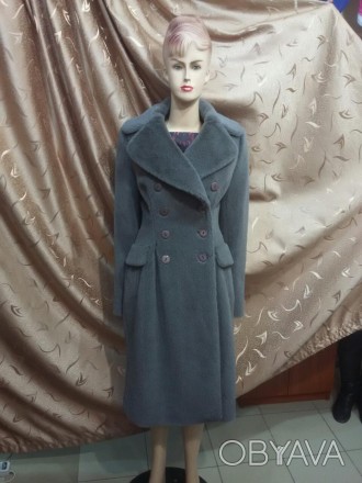 Зимнее элегантное пальто от BGL fashion group.
Пальто выполнено из устойчивого . . фото 1