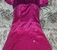 Предлагаю вам нарядное платье, из креп-сатина и бархата, с потайной молнией по с. . фото 2