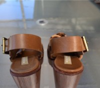 Michael Kors Leopard Calf Hair Platform Wedge Sandals Size 40
Retail $850

Ma. . фото 8