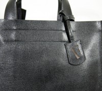 Furla "Divide-It"   Black Saffiano Leather

  Самая лучшая модель этой фирмы.
. . фото 12