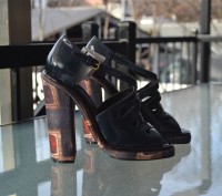 NEW ROCHAS PATENT LEATHER NAVY PUMPS. SZ.36/6. MADE IN ITALY.RETAIL:$800

MADE. . фото 7