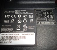Разборка ноутбука Acer E528.
Остатки, есть:
нижняя часть корпуса (дно, корыто). . фото 9