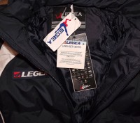 Состав ткани -100% полиэстер.
Куртка торговой марки LEGEA подходит для досуга,с. . фото 6
