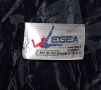 Состав ткани -100% полиэстер.
Куртка торговой марки LEGEA подходит для досуга,с. . фото 7