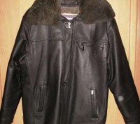 демисезонная куртка новая,без потертостей.Подстежка и воротник на молнии, натура. . фото 2