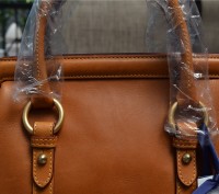 Dooney Bourke NATURAL Florentine Leather Small Mitchell Satchel
Retail $368

. . фото 4