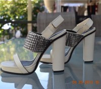 Calvin Klein Collection shoes Ivory Leather Heels/ Sandals, Square

Retail pri. . фото 3