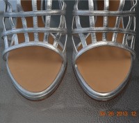 Vicini by Giuseppe Zanotti Strappy Leather Heels Size 10 US / 40 EU

Retail pr. . фото 8