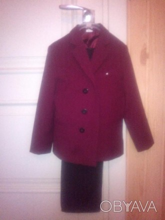 бордовый пиджак, и чорные брюки. очень хорошие качество, натуральная шерсть грее. . фото 1