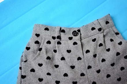 Качественные шорты на осень
Теплые ,ткань очен мягкая
На резинке
Дали украшен. . фото 4