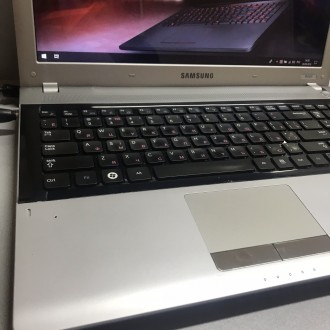 Продам ноутбук Samsung RV520 Silver.
Батарея держит 2 часа.
Мощный, стильный к. . фото 5