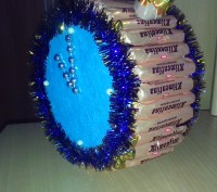 конфетный топиарий-вкусный подарок(конфетки можна заказать на Ваш вкус). . фото 3