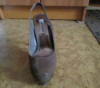 Туфли коричневого цвета, 38 размер,пятка открыта, каблук 13 см,скрытая подошва 3. . фото 3