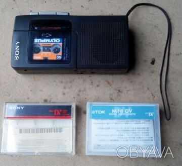 Продам Диктофон в рабочем состоянии на батарейках под касету и с ним 2 касетника. . фото 1