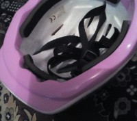 продам шлем для девочки сиренево-розовый с белыми звездами размер 48-52, бу, про. . фото 3