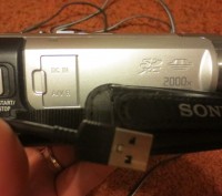 Продам видеокамеру Sony DCR-SX65E 
без зарядки.с зарядкой плюс 100 гр.его можно. . фото 8