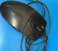 Мышка проводная, рабочая, с разным разъемом (см. на фото). . фото 2