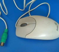 Мышка проводная, рабочая, с разным разъемом (см. на фото). . фото 3