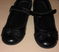 Продаю лаковые черные туфельки для девочки. Размер - 32.. . фото 2