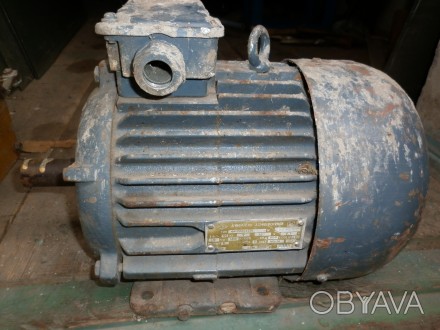 Двигатель асинхронный 4АМ100S4СУ1 , 3 фазы , 3кW ,1410 об. Сделано в СССР.. . фото 1