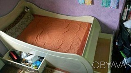 Детская кровать до 8лет.с двумя выдвижными ящиками.В идеальном состоянии,очень к. . фото 1