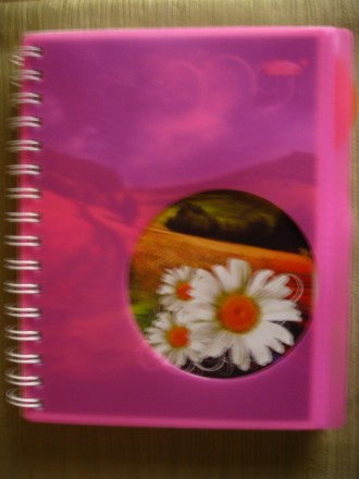 продам яркую тетрадь для девочки, с разноцветными пластиковыми закладками, 144 л. . фото 2