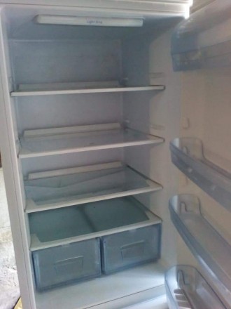 Холодильник Indesit . Ціна 5600,00 грн. Гарантійний термін 3 місяці. Висота 187 . . фото 4