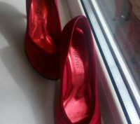 Продам атласные красные туфли New look.
Размер 37.
Длина от пятки до носка 23.. . фото 3
