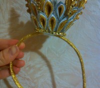 Корона для принцессы к карнавальному костюму . Изготовлена из атласных и парчовы. . фото 3
