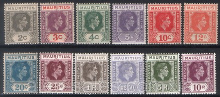Британский Маврикий 1938 год - британские колонии
1938 г.в.
SC# 211 - 222
MLH, F. . фото 2