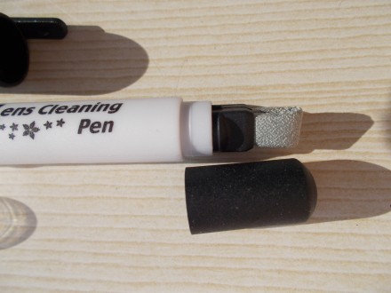 Lens Cleaning Pen - чистящий карандаш c жидкостью для оптики. Мягкая нано-насадк. . фото 5