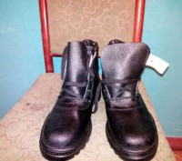 Ботинки спец обувь новые кожаные размер 27.5 см ,подошва прошита.. . фото 3