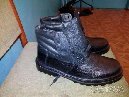 Ботинки спец обувь новые кожаные размер 27.5 см ,подошва прошита.. . фото 1